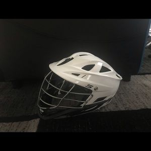 Cascade S lax helmet